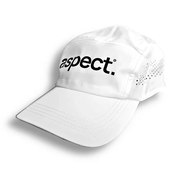 Weiße aspect. Running Cap mit schwarzem Logo